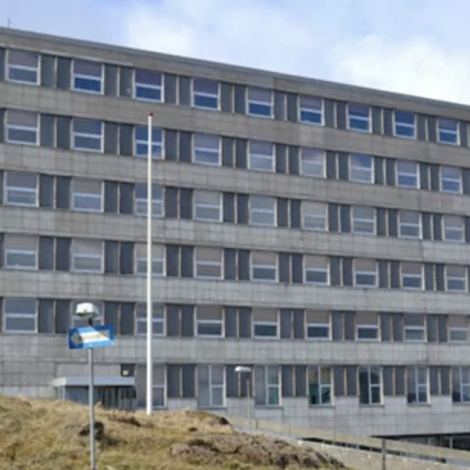 Fýra søktu stjórastarvið í Fólkaheilsustýrinum