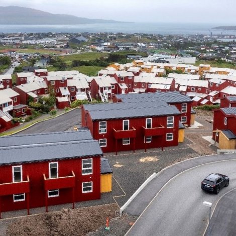 Fyrstu íbúðirnar hjá Bústøðum á Blómubrekku í Tórshavn