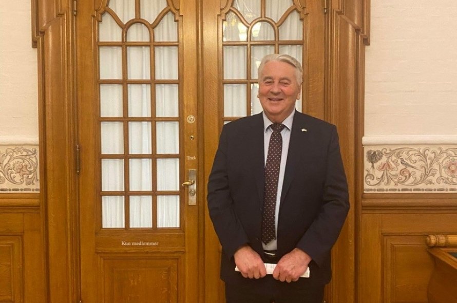 jn.fo Røða, sum Edmund Joensen helt, til setanarorðaskiftið á Fólkatingi