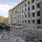 Stjórnarbygningur í Donetsk raktur av rakettálopi