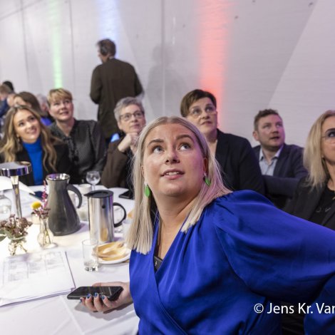 Ein stórur meiriluti av føroyingum vil hava størri sjálvræði