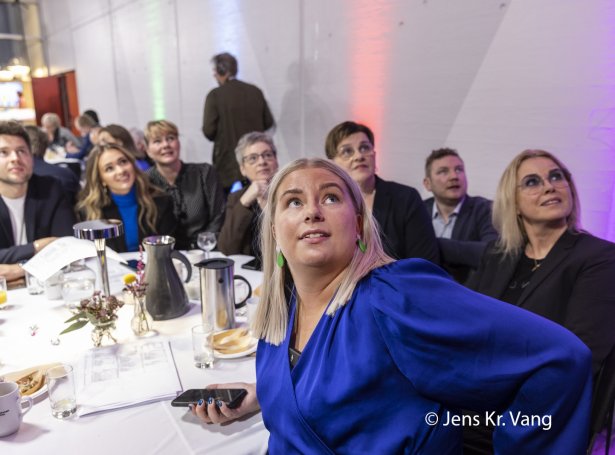 Føroyingar vilja halda fram í ríkisfelagsskapi við Danmark og eru ósamd við 