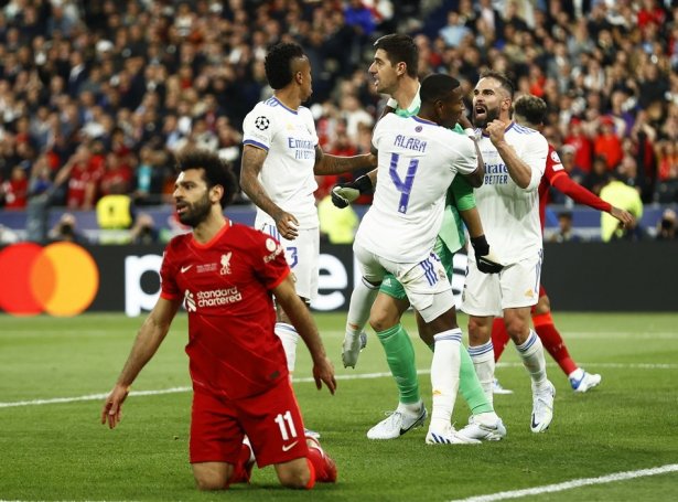 Frá Champions League finaluni í mai. Liverpool og Real Madrid hittast hesaferð longu í 1/16-finalunum (Mynd: EPA)