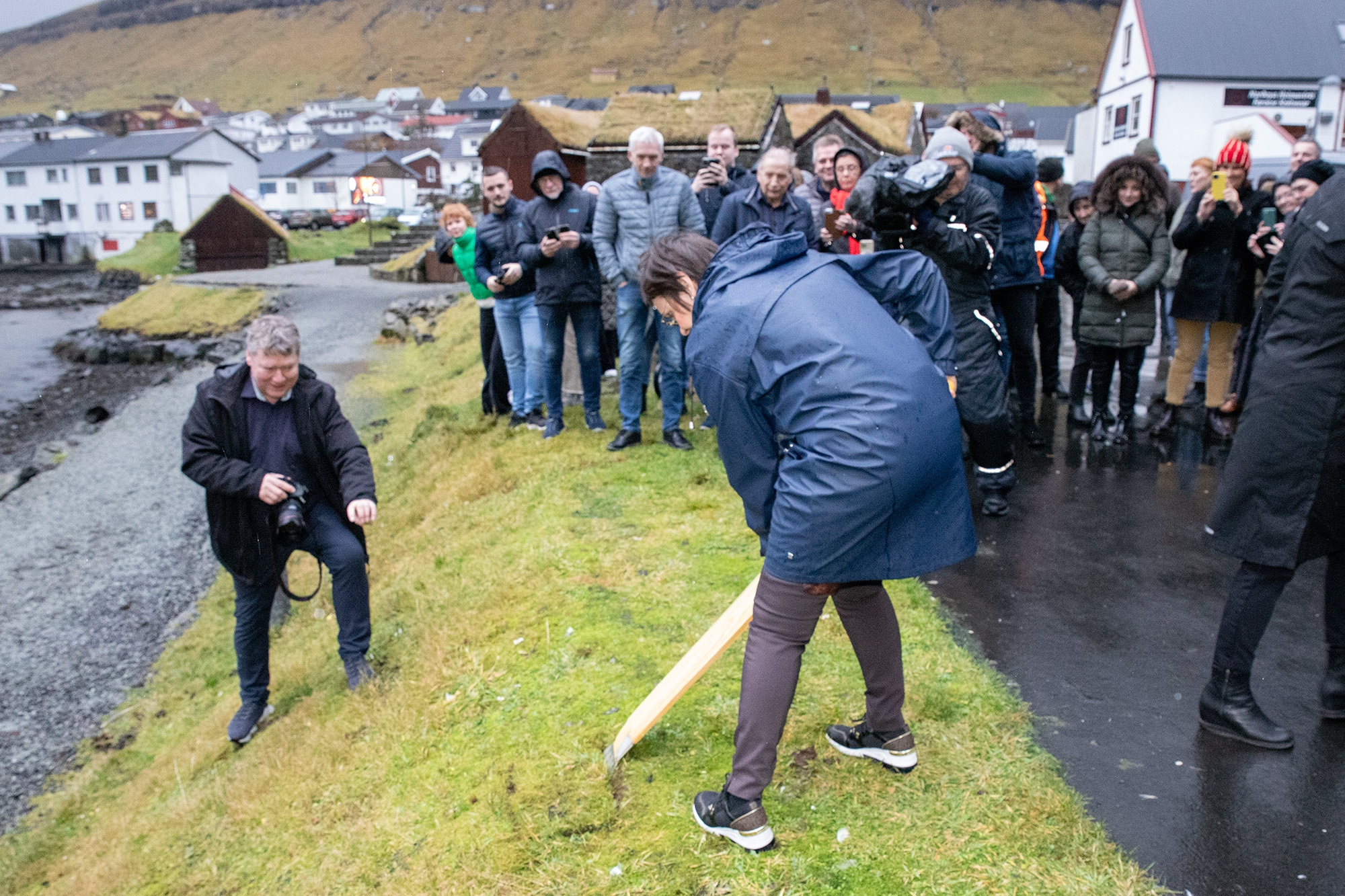 Dagur.fo | Myndir: Hakin til húsarhaldsskúla settur í