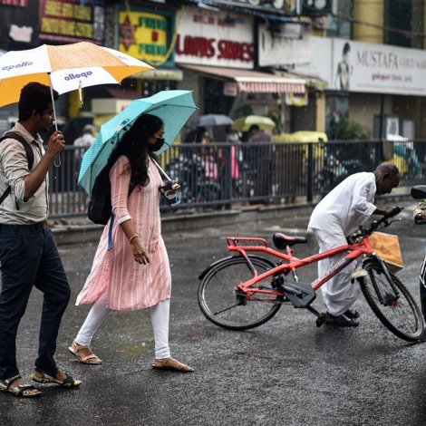 India: Mótmælti ætlan um at gera hindi til alment mál – Setti eld á seg sjálvan