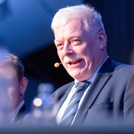 Sjálvstýri vil hava býlisstuðul og ognarskatt á hús nummar tvey