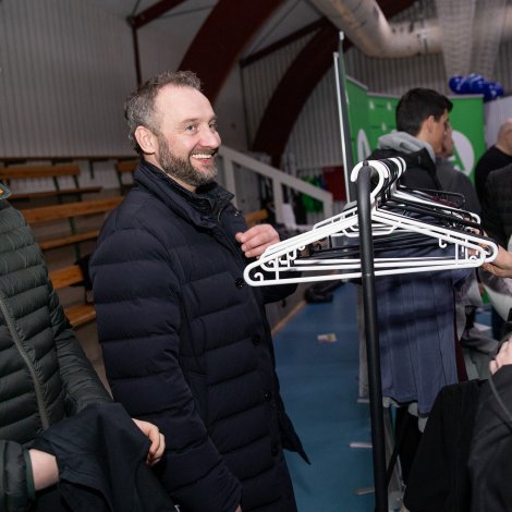 Rákið: Fólkaflokkurin vinnur umleið tað sama sum Javnaðarflokkurin missir