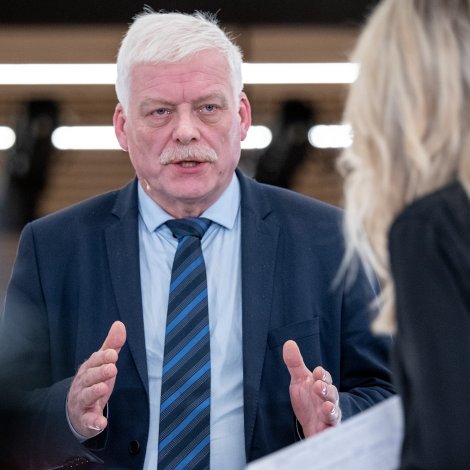 Fara undir at endurstovna Sjálvstýri seinni í mánaðinum