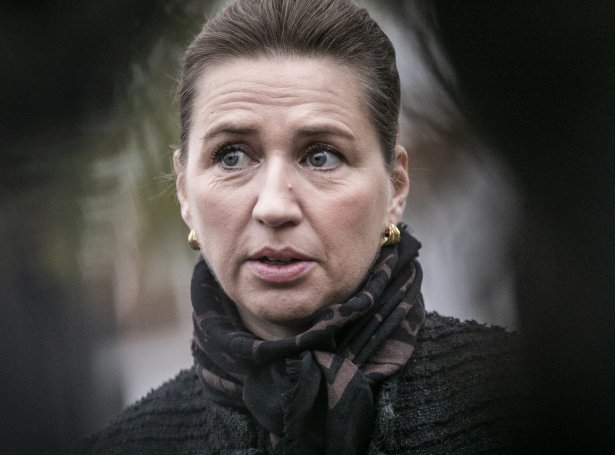 Alt bendir á, at Mette Frederiksen skjótt boðar frá, at hon skipar stjórn saman við trimum flokkum til høgru fyri javnaðarflokkin (Savnsmynd: EPA)