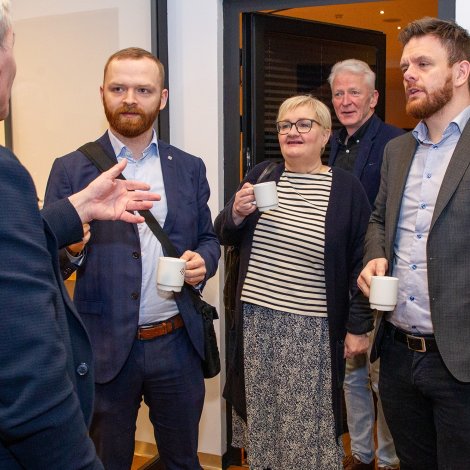 Javnaðarflokkurin, Tjóðveldi og Framsókn samráðast í dag