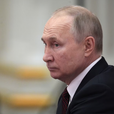 Putin bannar oljuútflutningi til lond við príslofti