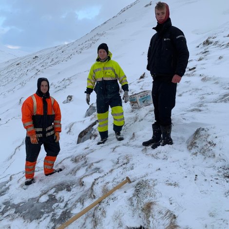 Myndir: Gera klárt til nýggjársaftan í Sandavági