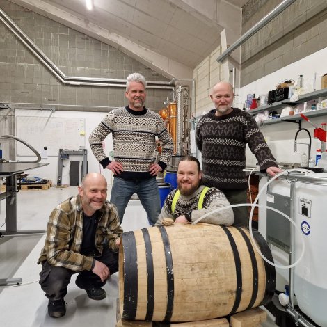 Whisky-framleiðsla og nýggj barr