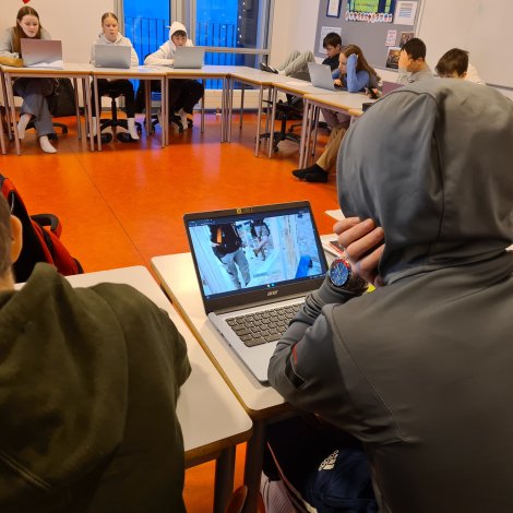 Nýtt undirvísingartilfar ávegis