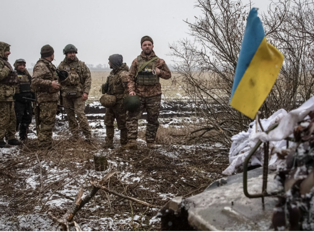 Ukrainskir hermenn nærhendis hermótinum í Donetsk landslutinum, 1. februar 2023. (Oleksandr Ratushniak/Reuters)