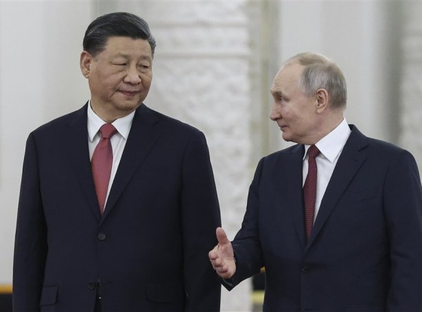Kinesiski forsetin, Xi Jinping og russiski forsetin, Vladimir Putin (Mynd: EPA)