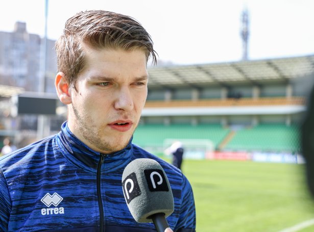 Video: - Tað kitlar eitt sindur eyka í búkinum