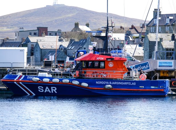 (Mynd: RNLI Lerwick Lifeboat)