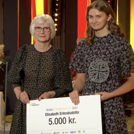 Í fjør vann Elisabeth heiðurslønina Stjørnuskot 2021 á Ítróttafagnaðinum, sum ÍSF skipar fyri