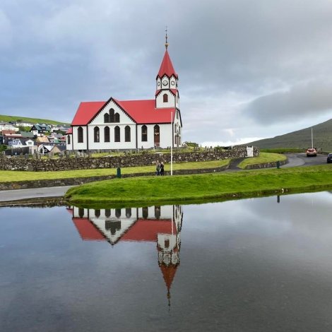 Vágakórið og kirkjukórið Ljómur hava kórkonsert í kirkjuni í Sandavági 