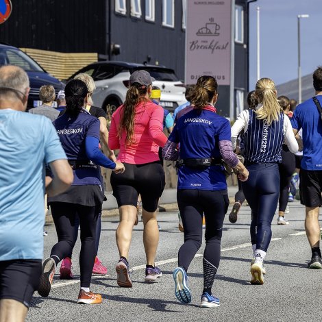 Eysturoyartunnilin og fleiri vegir stongdir í sambandi við marathon
