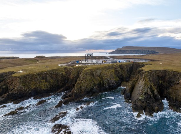 Útskjótingarstøðin hjá SaxaVord Spacecenter á Lamba Ness uttast í landnyðringshorninum í Hetlandi er um at vera klár (Mynd: Shetnews)