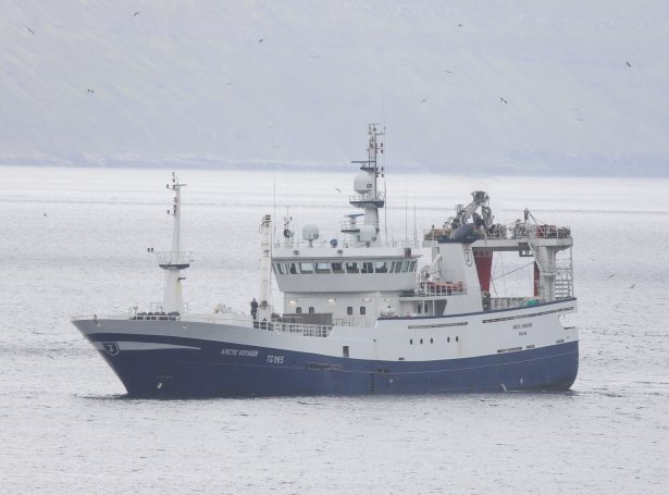 Arctic Voyager er eitt av skipunum, sum er komið inn at landa sild (Savnsmynd: Kiran Jóanesarson)