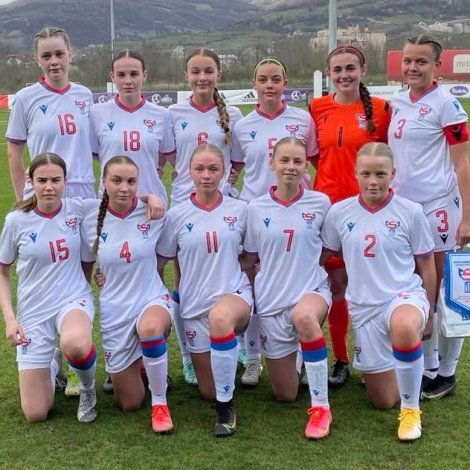 U16-genturnar, sum í fjør vóru til UEFA menningarkapping í Bosnia (Mynd: fsf.fo)