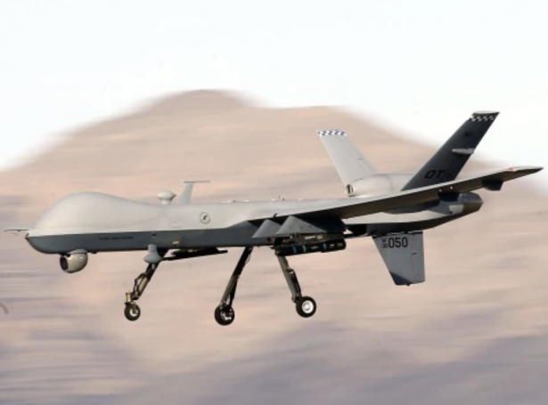MQ-9 Reaper-drona varð brúkt í álopinum fríggjadagin (Mynd: Getty Images)