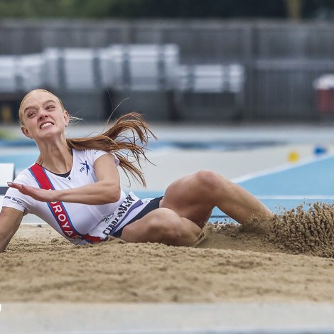 Elisabeth Holm Simonsen í longdarlopi