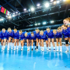 Føroysku kvinnurnar vunnu seg í finaluna í EHF Championship eftir stórt drama