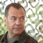 Medvedev hóttir: Latið tykkum ikki lokka í tykkara sandkøssum