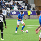 Jákup Biskopstø Andreasen í framdrátti á Tórsvølli. Hann var nær við at skora til 2-0 á Tórsvølli í síðstu viku - nú skal KÍ royna at spæla seg víðari í heilt øðrvísi umstøðum (Mynd: Bjarni Enghamar/BjarnaMyndir)