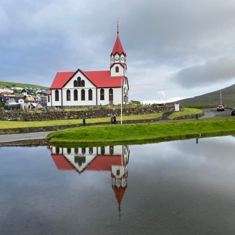 Barna- og familjuguðstænasta í Sandavágs kirkju