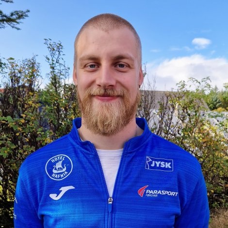 Parasport Føroyar hevur sett Signar Hilmarsson í starv sum verkætlanarfólk. 