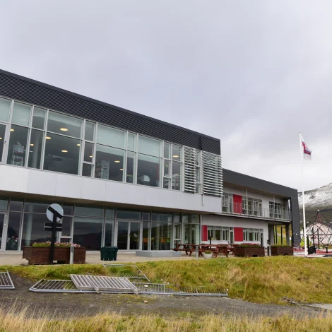 Pallborðskjak á Giljanesi fríggjakvøldið