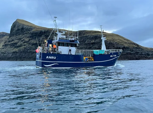 Anru, sum landar í Miðvágii, hevur góð 20.000 pund.