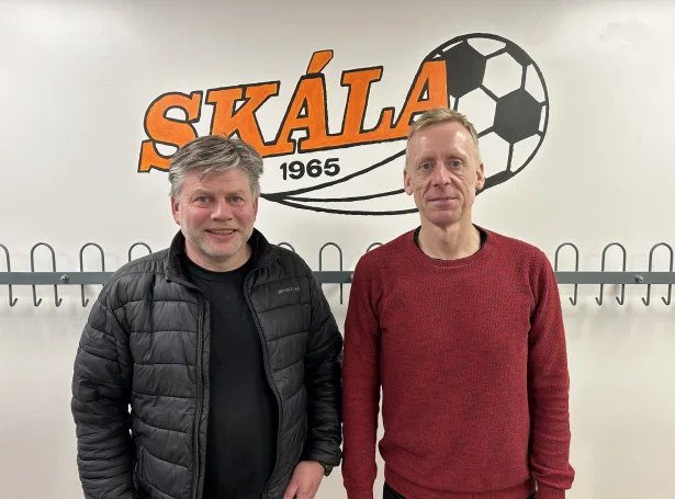 Per Mikkelsen, hjálparvernjari og Pauli Poulsen, høvuðsvenjari (Mynd: Skála ÍF)