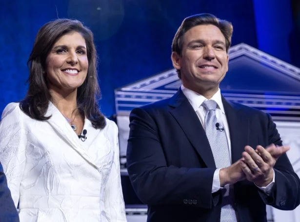 Nikki Haley og Ron DeSantis - enn er tað annað plássið tey stríðast um (Mynd: EPA)