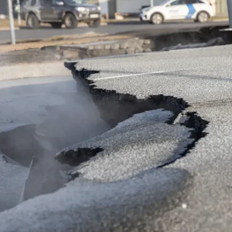 Grindavíkingar sluppu til hús eina løtu í dag