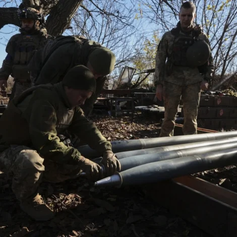 Nærum 20.000 menn rýmdir undan hertænastu í Ukraina