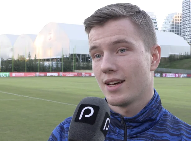 Petur: - Havi víst hvørjum stigi eg kann spæla á