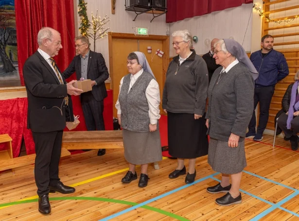 Fransiskanarasystrarnar byrjaðu skúlan á hesum staði í 1933 og hevur hann merkt nógv fyri fleiri ættarlið. Kommunan yvirtók skúlan í 1985