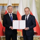 Poland: Tusk tikin í eið sum forsætisráðharri