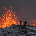 Eldgosið hildið uppat at goysa