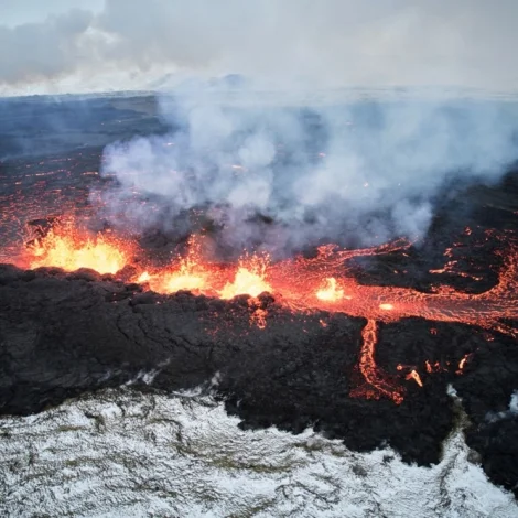 Myndir: Gosið á Reykjanesi