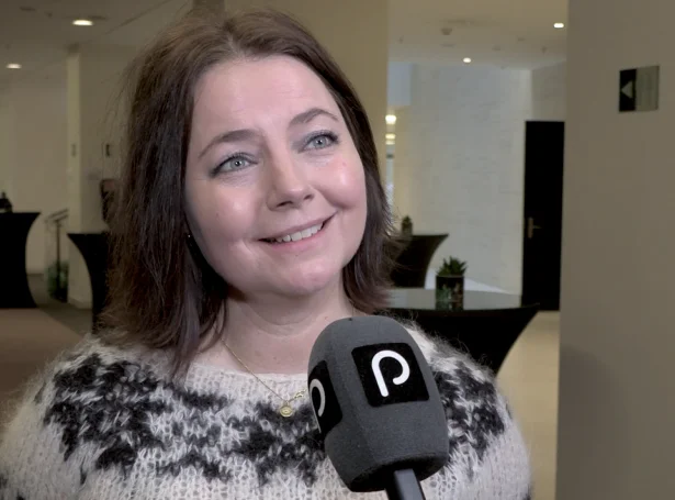 Video: - Var torført at syngja við til tjóðsangin