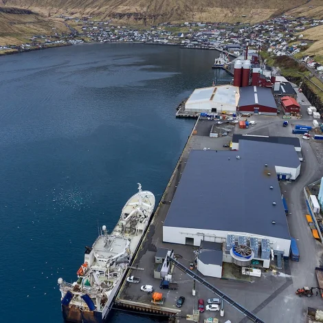 Norska skipið Gunnar Langva skal landa til Havsbrún