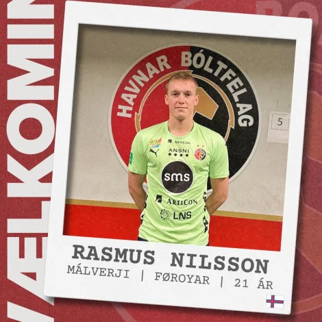 Rasmus Nilsson hevur verið partur av U21-landsliðnum seinastu tvey árini sum eykamálverji. Hann kemur inn í HB-hópin sum ein avloysari fyri Bjarta Vitalis Mørk. Rasmus ynskir at læra av Teiti Gestsson men samstundis kappast um plássið í málinum (Mynd: Havnar Bóltfelag)