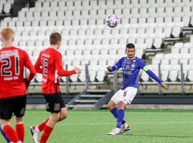 Í 2024 sigraði eitt ungt HB-lið á KÍ í stórsteypadystinum. I dag er styrkisroynd hjá  greipuvinnarunum og liðnum við silvuri í fjør (Savnsmynd: Sverri Egholm)